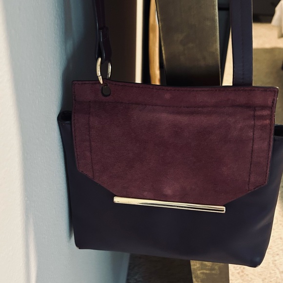 Halston Heritage Crossbody/shoulder bag. Leather & Suade, wine color - Picture 13 of 13